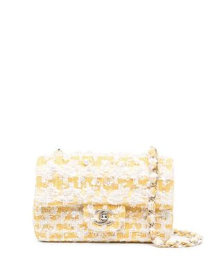 CHANEL Pre-Owned sac porté épaule Classic Flap en tweed (2018-2019) - Jaune