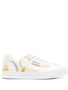 Versace Jeans Couture baskets à patch logo - Blanc