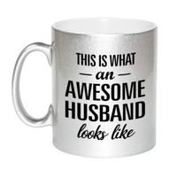 Awesome husband / echtgenoot zilveren cadeau mok / verjaardag beker 330 ml - feest mokken - thumbnail