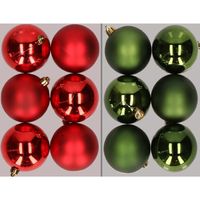 12x stuks kunststof kerstballen mix van rood en donkergroen 8 cm   -