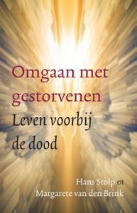 Omgaan met gestorvenen (Paperback)