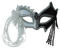 Zwart met wit Venetiaans carnaval oogmasker