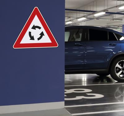 Sticker opgelet rondpunt