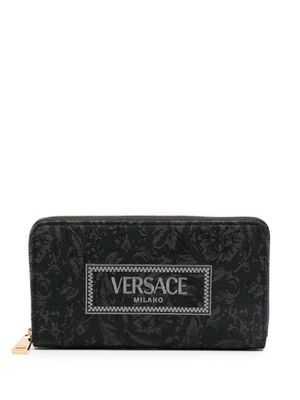 Versace portefeuille à logo brodé - Noir