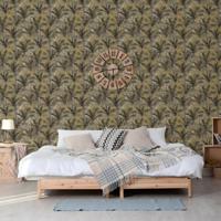 DUTCH WALLCOVERINGS DUTCH WALLCOVERINGS Behang Palm Trees goudkleurig en zwart