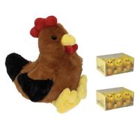 Pluche bruine kippen knuffel - 25 cm - met 12x stuks mini kuikentjes 3.5 cm - Paas/pasen decoratie
