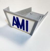 Ami K Kap Met Blauwe Logo