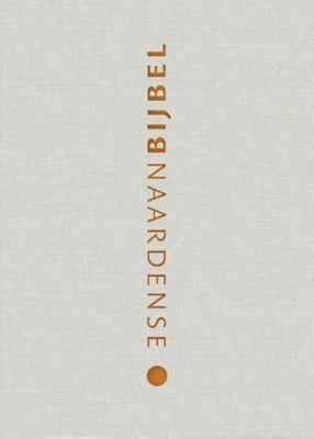 Naardense Bijbel 2024 met DC, Ivoorwit (Hardback)
