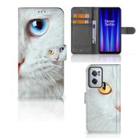 OnePlus Nord CE 2 | Telefoonhoesje | Met pasjeshouder | Witte Kat