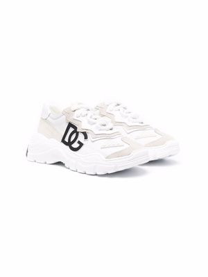 Dolce & Gabbana Kids baskets à patch logo - Blanc