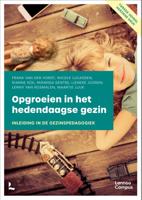Opgroeien in het hedendaagse gezin (Paperback)