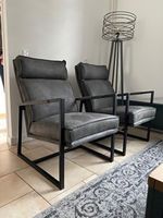 Set van 2 leren fauteuils met stalen frame en hoge rug - grijs leer - Echt leer, Industrieel, ontdek de vele Leersoorten en Kleuren bij ShopX