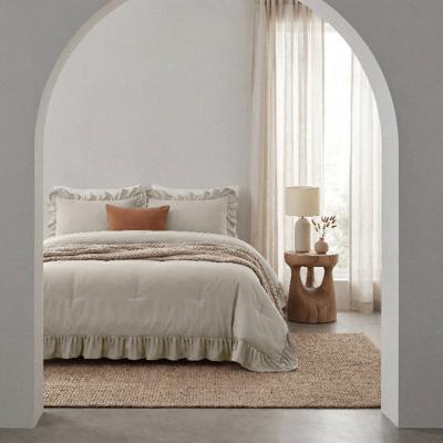 Wasbaar Lazy Dekbed Zonder Overtrek - Zonder Overtrek Ruffles - Taupe Grijs - Dekbed-Discounter.nl