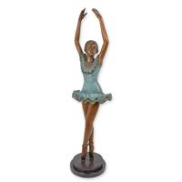 A BRONZE SCULPTURE OF A BALLERINA A BRONZE SCULPTURE OF A BALLERINA