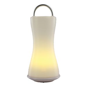 Duurzame led tafellantaarn met draagbeugel / 50 uur licht op 3x AA waterproof
