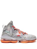 Nike baskets montantes LeBron 19 - Gris