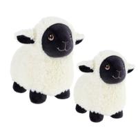Keel Toys 2x schapen knuffels - pluche schaap/lammetje knuffeldier - wit - lopend - 18 en 25 cm