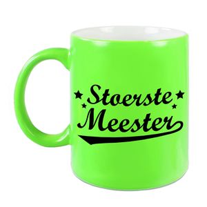 Stoerste meester beker / mok neon groen 330 ml - Meesterdag/einde schooljaar cadeau - feest mokken