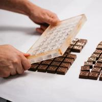 ChocoTelegram 14 - kus en knuffel melk/wit 133g