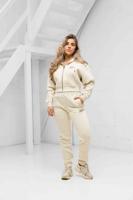 Malelions Cropped Trainingspak Dames Beige - Maat M - Kleur: Beige | Soccerfanshop