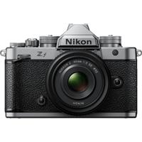 Nikon Z f zilver + NIKKOR Z 40mm f/2.0 special edition