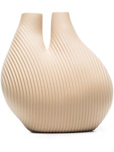 HAY vase nervuré W&S à design asymétrique - Tons neutres