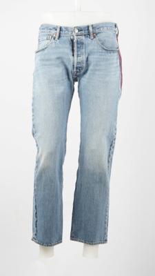 Vintage Levi&apos;s Jeans in Light Blue size 32/ 29
