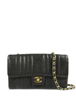 CHANEL Pre-Owned sac porté épaule Classic Flap (1992) - Noir