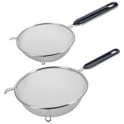 Westmark Keuken vergieten - 2x stuks - met handvat - zwart/zilver - rvs - D10 en D18 cm