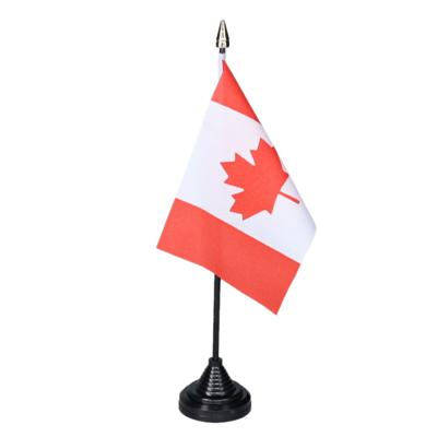 Vlag Canada tafelvlaggetjes - 1x stuks - 10 x 15 cm vlag - met zwarte standaard