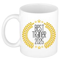 Cadeau koffie/thee mok - de beste trainer van 2025 - wit - 300 ml - keramiek