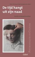 De tijd hangt uit zijn naad (Paperback)