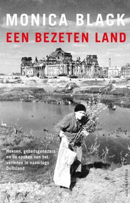 Een bezeten land (Paperback)