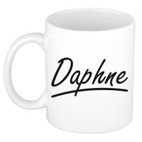 Naam cadeau mok / beker Daphne met sierlijke letters 300 ml