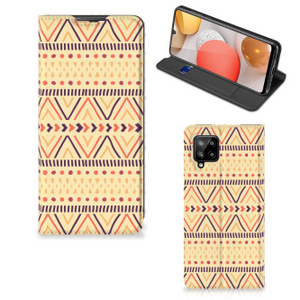 Samsung Galaxy A42 Hoesje met Magneet Aztec Yellow