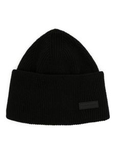 Calvin Klein Essential logo-patch beanie - Noir