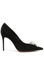 Amina Muaddi escarpins Rosie 95 mm en daim - Noir