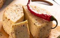 3,5kg Coombe Castle Fiery Spice - Pittige Cheddar met Chili en Paprika