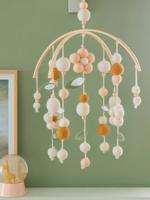 Vilten hangdecoratie beige