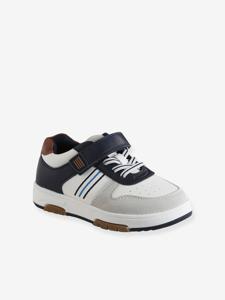 Gestoffeerde en klittenband kinderschoenen collectie kleuterschool veel wit