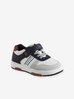 Gestoffeerde en klittenband kinderschoenen collectie kleuterschool veel wit
