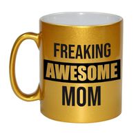 Moeder cadeau gouden mok / beker freaking awesome mom - thumbnail