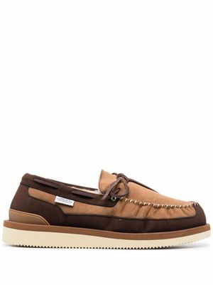 Suicoke mocassins en daim à intérieur fourré - Marron