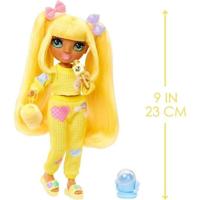 Junior High Pyjama Party - 22 cm gelede modepop - Sunny (geel) - Veel accessoires - vanaf 4 jaar