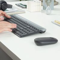 Logitech Slim Wireless Keyboard and Mouse Combo MK470 toetsenbord USB QWERTY US International Grafiet - thumbnail