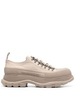 Alexander McQueen baskets Tread Slick à lacets - Tons neutres