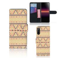 Sony Xperia L4 | Telefoon Hoesje | Aztec Yellow | Portemonnee hoesje