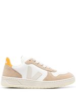 VEJA baskets V-12 en daim - Blanc