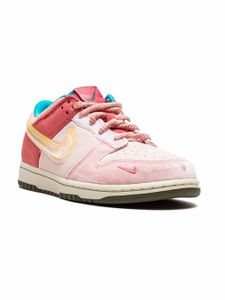 Nike Kids x Social Status baskets montantes Dunk - Rose