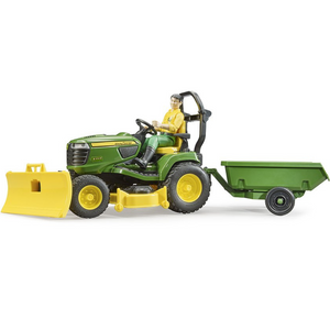 John Deere zitmaaier met aanhanger en tuinman van Bruder